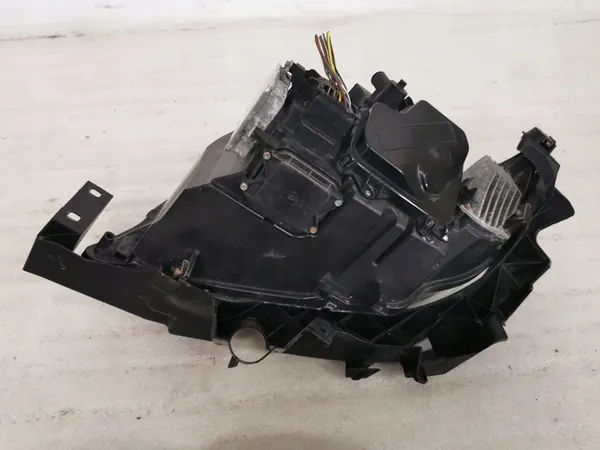 Farol direito esquerdo BMW 3 E90 E91 Lift Xenon image 5