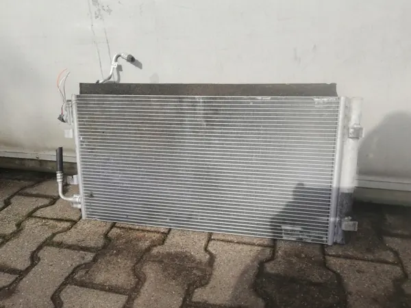 Condensador AC Renault OE 921000294R Usado image 2