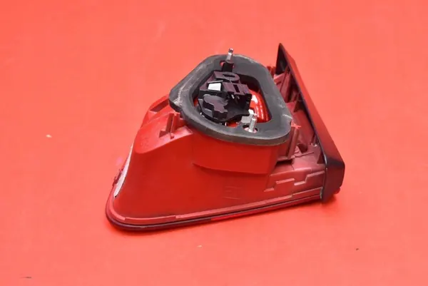 Lámpara Trasera Izquierda 5N0945093G VW Tiguan 11-17 image 6