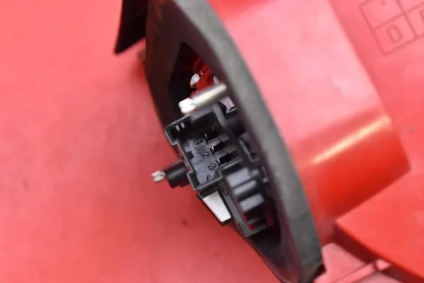 Lámpara Trasera Izquierda 5N0945093G VW Tiguan 11-17 image 7