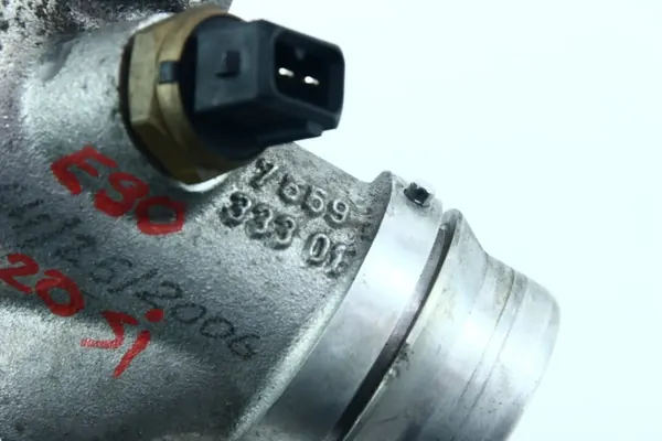 Mangueira de água BMW E90 320si OEM 7559333 - Usado image 4
