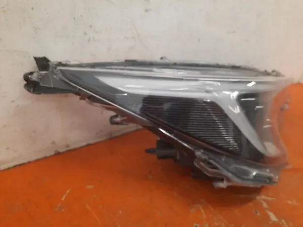 Faros Derecho Toyota Corolla E21 Lift 81110-02X10 image 9