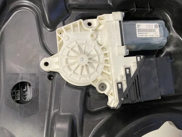 Regulador de janela traseira esquerda Volkswagen OE image 3