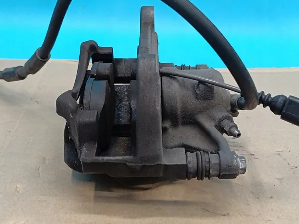 Skoda Superb B8 (3V) 2017 Oikea Etujarrusatula image 8