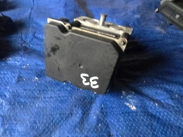 Pompe ABS OEM 0265950891 pour Smart Fortwo II 451 image 3