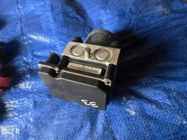 Pompe ABS OEM 0265950891 pour Smart Fortwo II 451 image 4