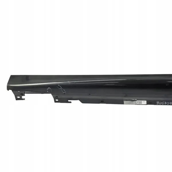 BMW F46 GT Estribo Izquierdo OEM 8067075 Negro Zafiro image 6