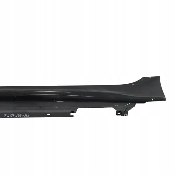 BMW F46 GT Estribo Izquierdo OEM 8067075 Negro Zafiro image 7