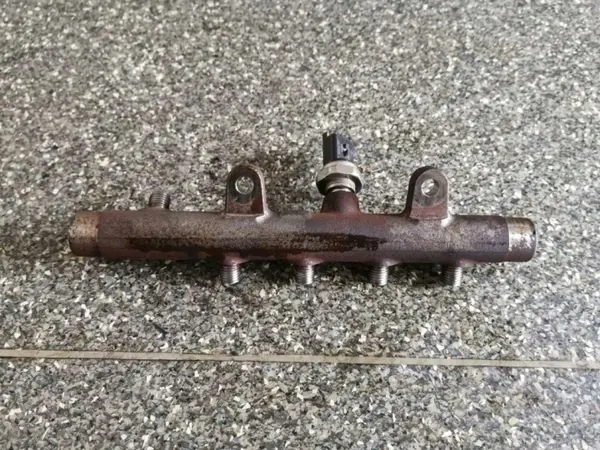 Rail d'injection Nissan OE 8200815617 pour Qashqai 1.5L image 4