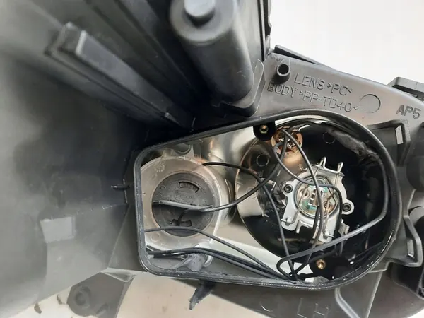 2010 Volkswagen Caddy Etuvalo 2K0941005B image 8