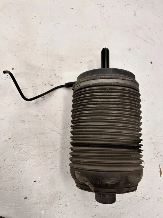 Porsche Macan II Lift 2023 Luftfeder Hinterachse 95B616001G image 2