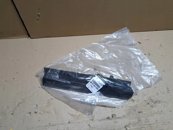 Fram Bumper Spoiler Vänster Höger Renault Kangoo III 960104142R image 2