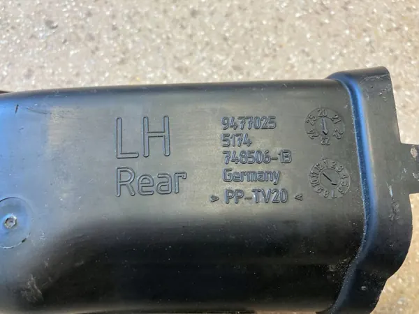 Ilmanotto vasen etu OEM 9477025 BMW G26:lle image 7