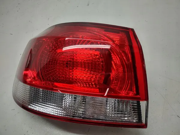 LÁMPARA TRASERA IZQUIERDA CARROCERÍA VW GOLF VI TYC image 3