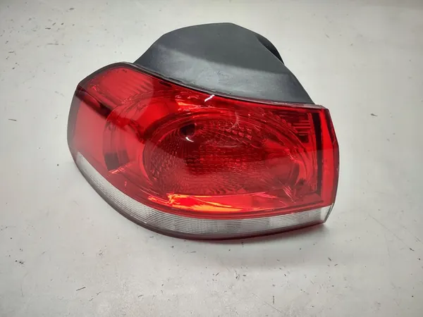 LÁMPARA TRASERA IZQUIERDA CARROCERÍA VW GOLF VI TYC image 4