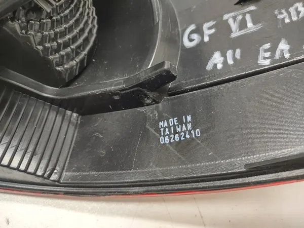 LÁMPARA TRASERA IZQUIERDA CARROCERÍA VW GOLF VI TYC image 6