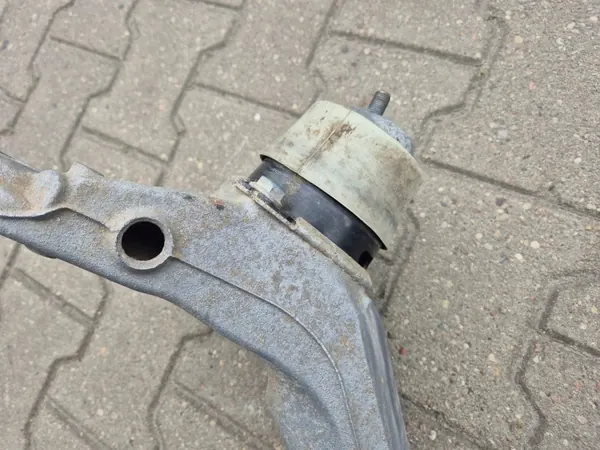 OEM 7L6199207B Etuapukehys VW Touaregille image 7