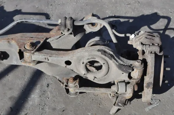 OEM 244638 Hinterachsschwinge für Hyundai Sonata V image 8