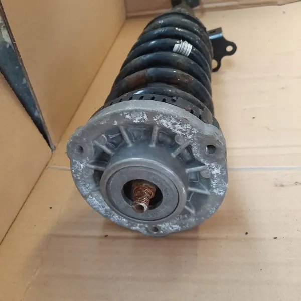 OEM 6778789 Etu-oikea iskunvaimennin BMW 5 GT:lle image 7
