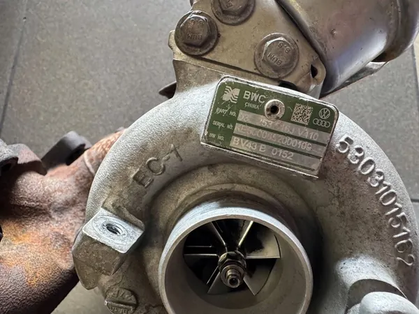 Volkswagen OE 03L253016J Turbo image 3