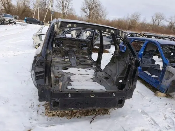 Höger bakskärm OEM 7352049 BMW X5 image 4