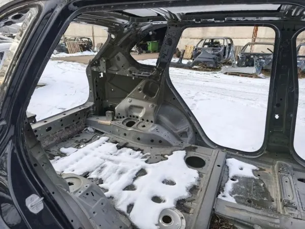 Höger bakskärm OEM 7352049 BMW X5 image 7