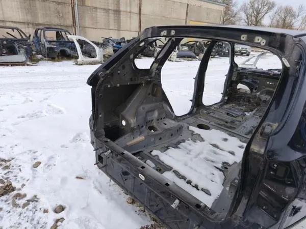 Höger bakskärm OEM 7352049 BMW X5 image 8