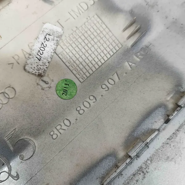 Polttoainesäiliön kansi OEM 8R0809907A Audi Q5 8R 2012 image 6