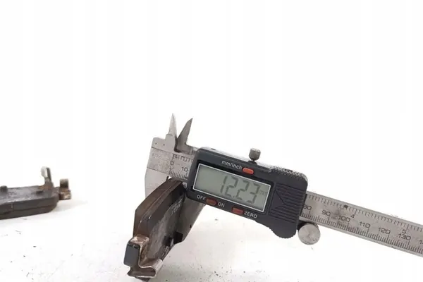 Achterremblokken RENAULT KADJAR 440605889R image 5