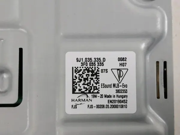 Porsche Taycan Förstärkare OEM 9J1035335D - Begagnad image 4