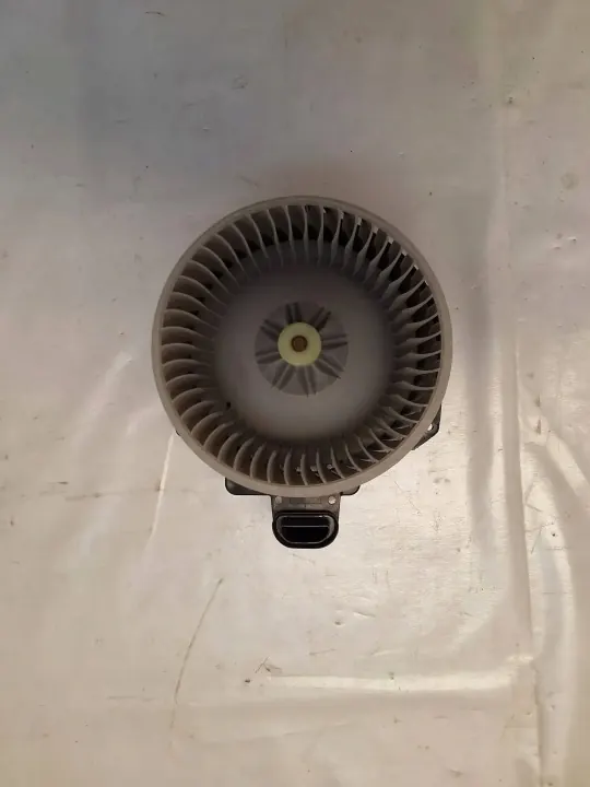Ventilador Calefactor Toyota OEM 472WLHAUT0 - Usado image 4