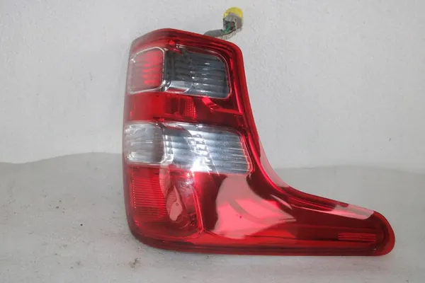 LÁMPARA TRASERA IZQUIERDA MITSUBISHI L200 8330A945 image 3