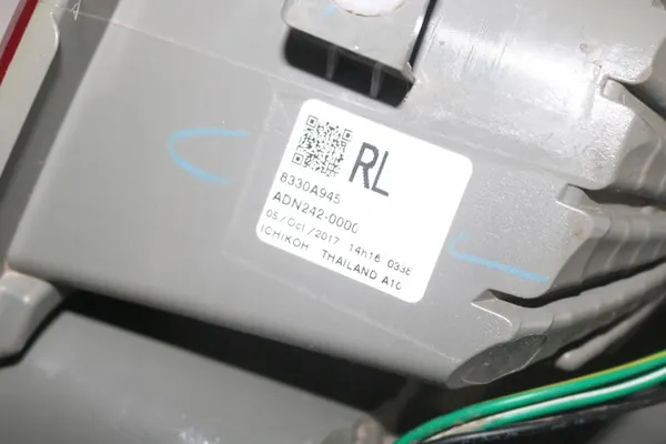 LÁMPARA TRASERA IZQUIERDA MITSUBISHI L200 8330A945 image 7