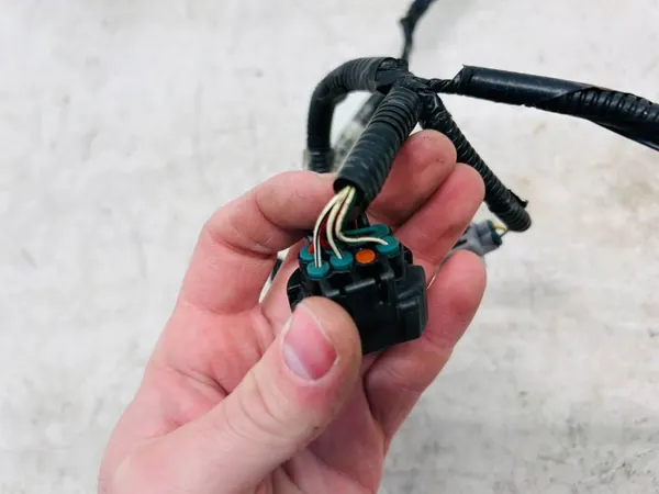 Conector de farol OEM OYT26096 para Toyota Auris image 4