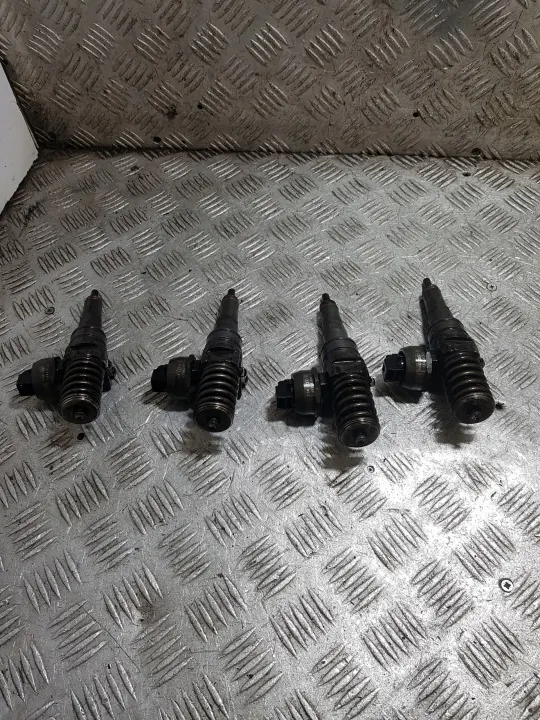 Bosch Inspuitpomp OEM 0414720215 038130073AG image 4