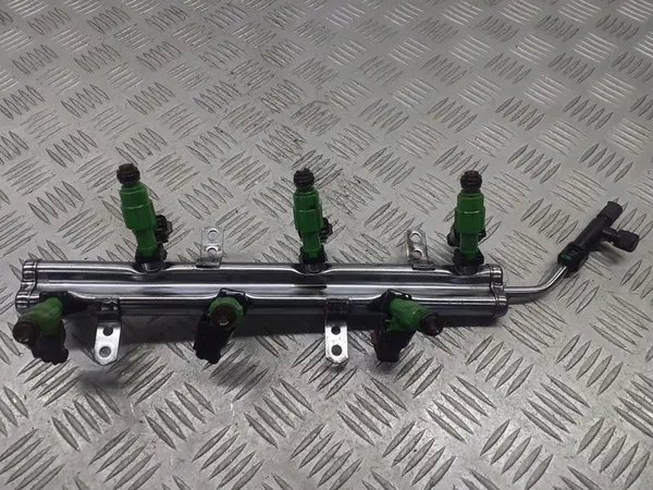 Rampe d'injection Chrysler Voyager IV 3.3 V6 04861454AA image 2