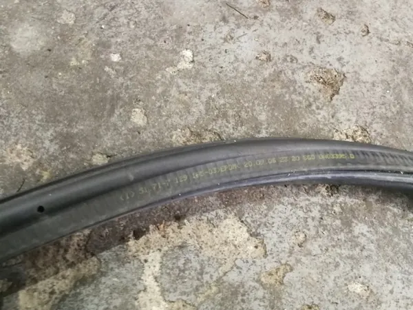 Joint de coffre BMW E92 OEM - État utilisé image 3