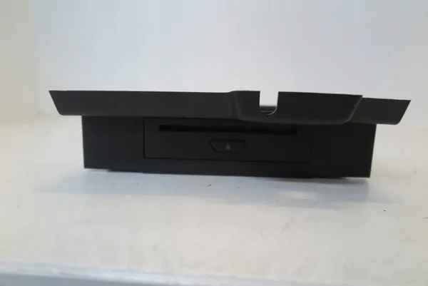 Gebrauchter Ford OE CD-Player OEM BNE1313 für Fiesta MK8 image 2