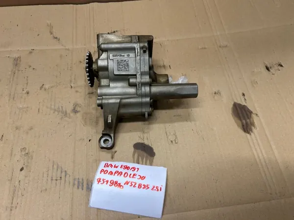 BMW Oliepomp OEM 7519870 voor 5 Serie 523i image 2