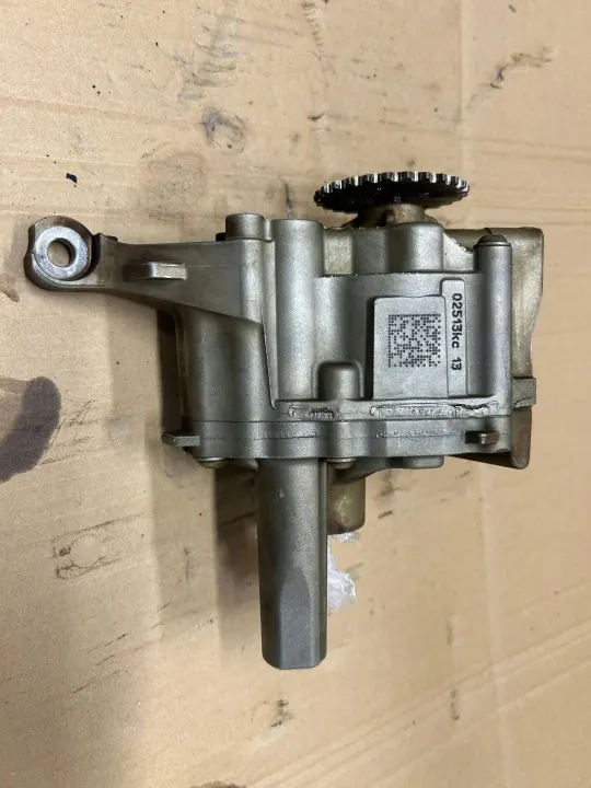 BMW Oliepomp OEM 7519870 voor 5 Serie 523i image 3