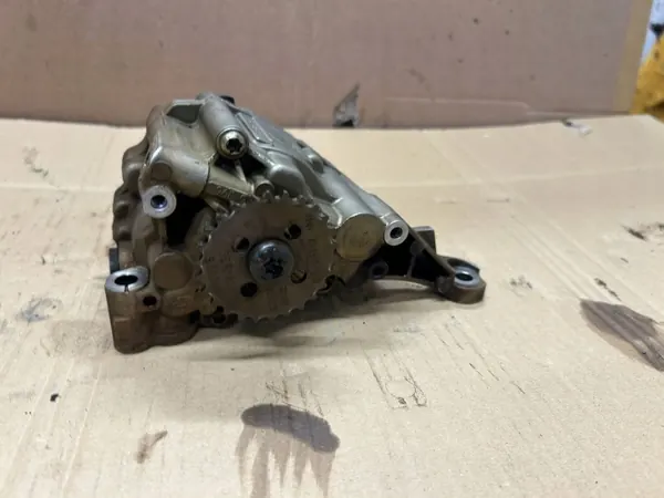 BMW Oliepomp OEM 7519870 voor 5 Serie 523i image 4