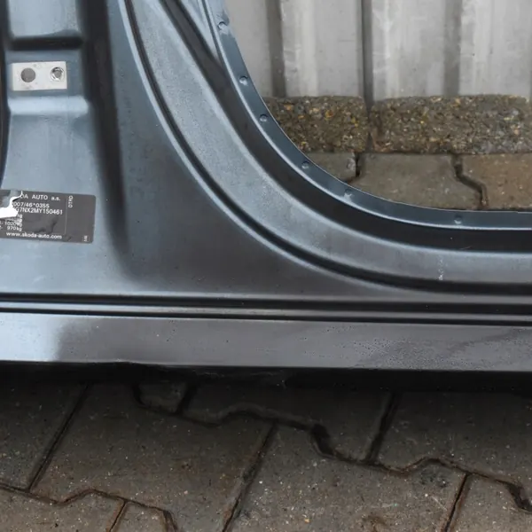 OEM 5E7809602D Höger Fram B-stolpe Skoda Octavia IV image 4
