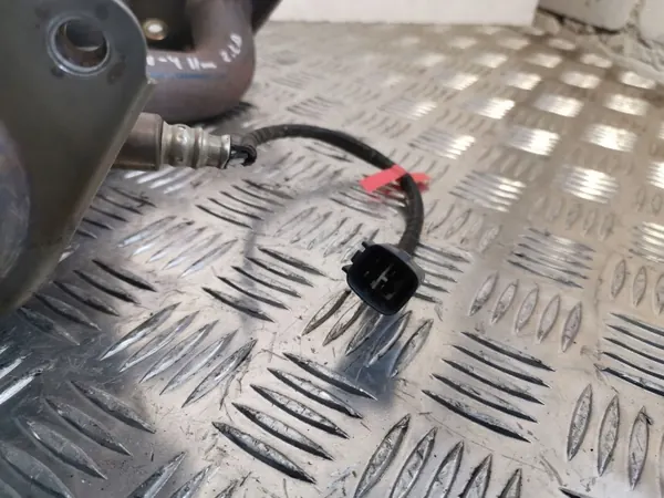 Colector de Escape Toyota RAV4 OEM FOB9644 Usado image 4