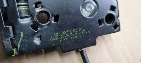 Audi Q5 SQ5 Blocco Cofano 80A823509 image 9