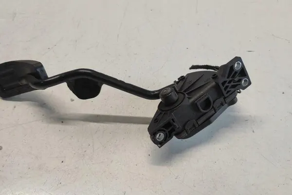 Gaspedaal AUDI A6 ALLROAD 2.5L diesel OEM 8E2721523C image 2