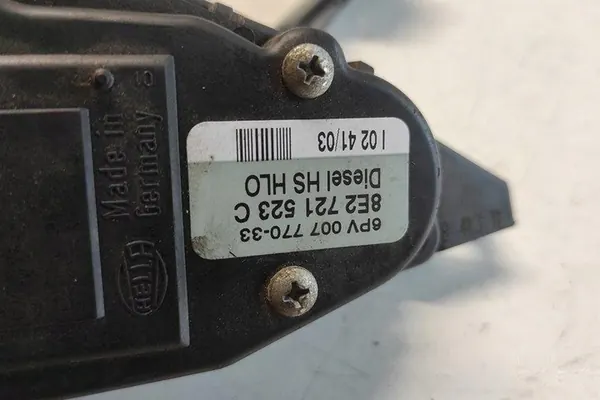 Gaspedaal AUDI A6 ALLROAD 2.5L diesel OEM 8E2721523C image 3