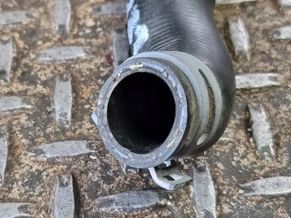 Volkswagen OE 5Q0122058B Vesijäähdyttimen Letku image 5