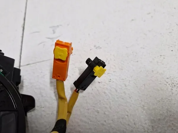 TOYOTA AVENSIS T27 T29 Sensor de ângulo de direção 89245-05040 image 4