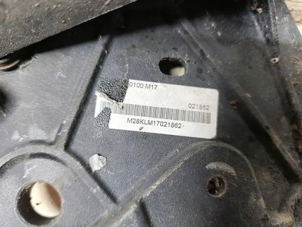 Mitsubishi Colt CC Cabrio Dachscharnier links OEM 0100M17 image 4