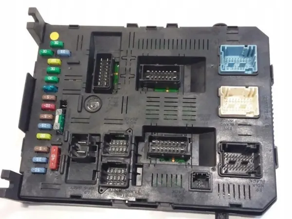 Module Confort OEM 9661940180 pour Citroën C5 III 1.6L image 4